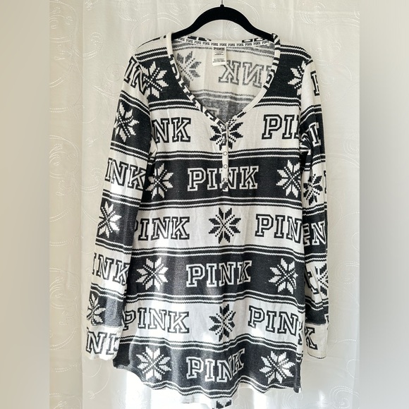 ✨Victoria Secret Pink Holiday Pajamas. Pre-Loved in good/fair condition.✨ - Picture 1 of 5